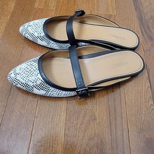 Brand new Vionic flats, sz 8.5